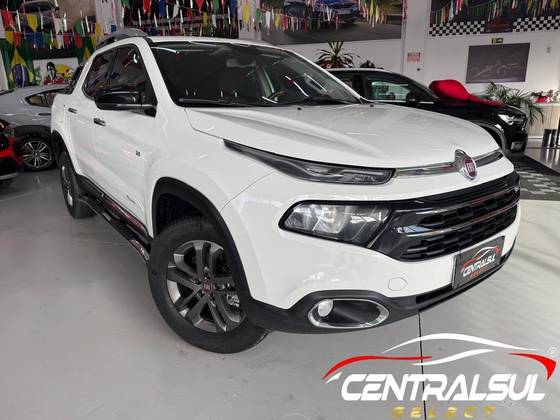FIAT TORO 2.4 16V MULTIAIR FLEX VOLCANO AT9 FIAT TORO 2.4 16V MULTIAIR FLEX VOLCANO AT9